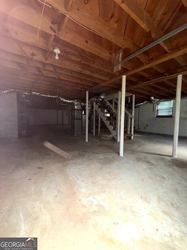 Building Photo - 1255 Angelia Dr SW