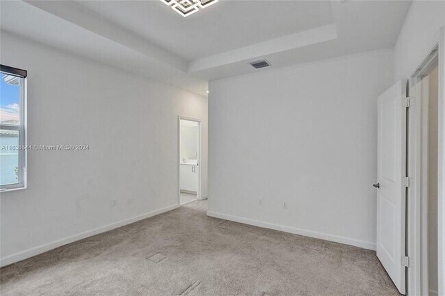 Building Photo - 4669 NW 118th Ave