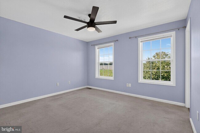 Building Photo - 48 Sussex Dr