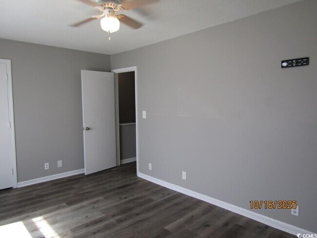 Building Photo - 1703 Fawn Vista Dr N