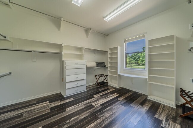 Building Photo - 11501 Custer Trail