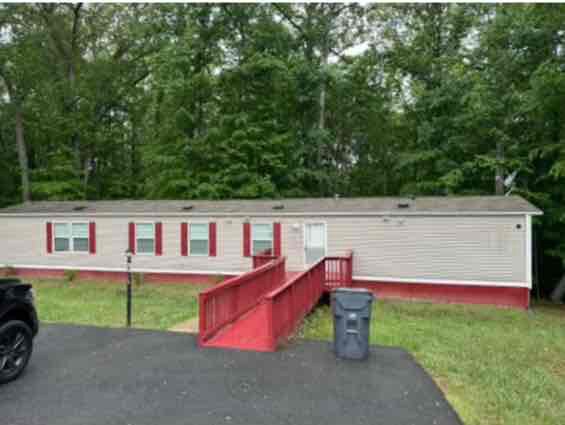 Primary Photo - 215 Doc Stone Rd