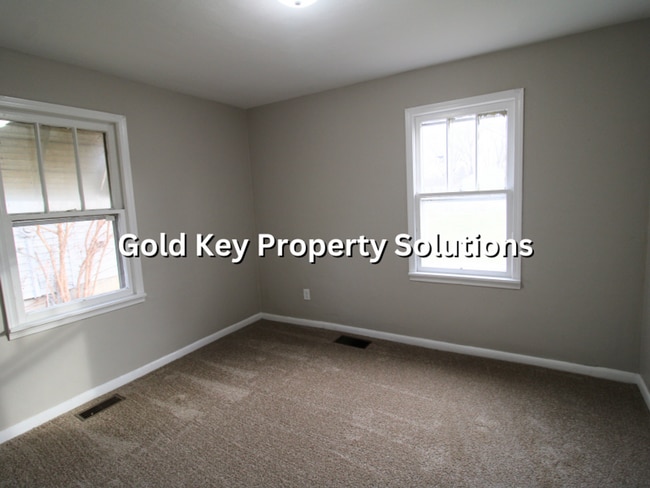 Building Photo - 2 BR 1 BA House with Covered Front Porch (NO SECTION 8)