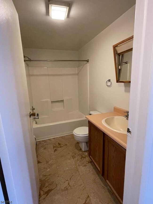 Building Photo - 278 Morris St