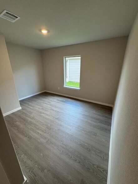 Building Photo - 174 Sterling River Ln