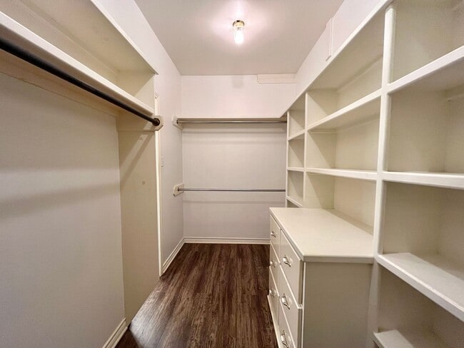 Building Photo - 3106 Silkwood Dr