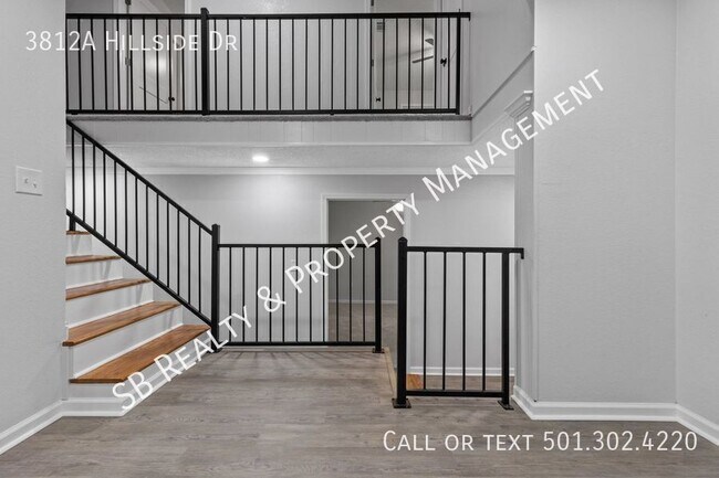 Building Photo - 3812A Hillside Dr-