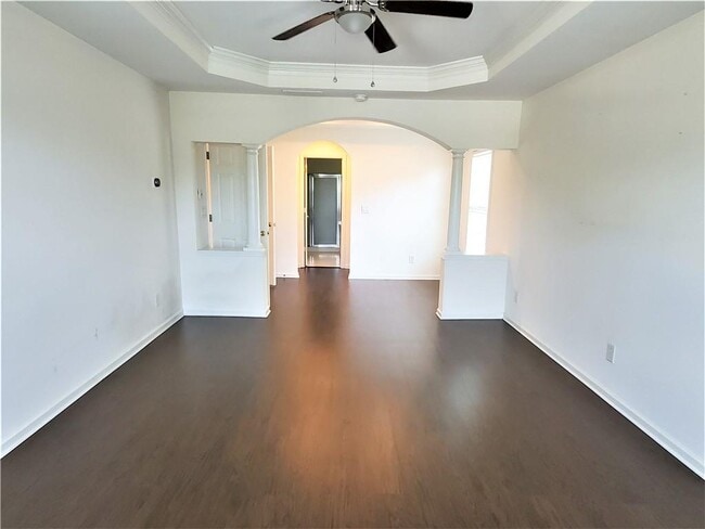 Building Photo - 432 Collins Glen Ct