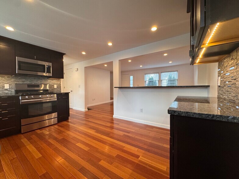 Building Photo - 34 Braman St