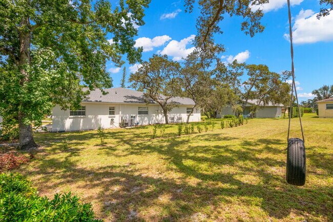 Building Photo - BEAUTIFUL Home For Rent in Lakewood Estates!