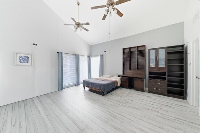 Building Photo - 9003 Tami Renee Ln