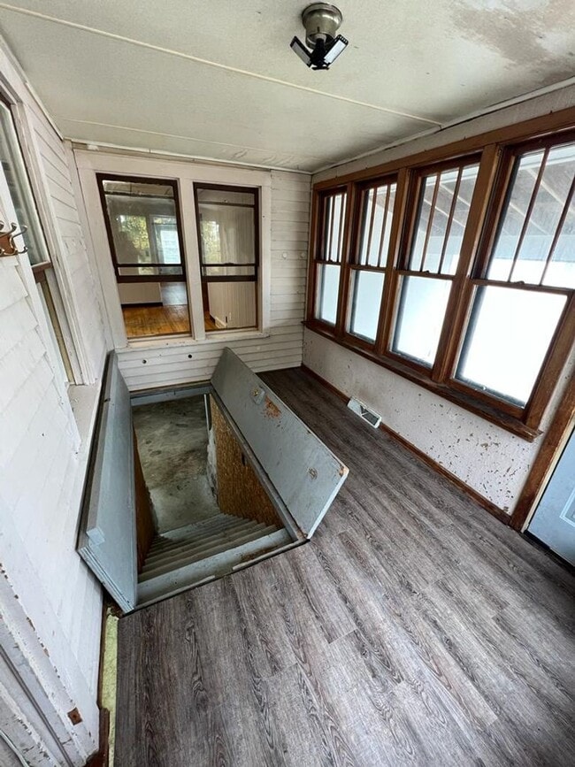 Building Photo - RE SOLUTIONS WI LLC
