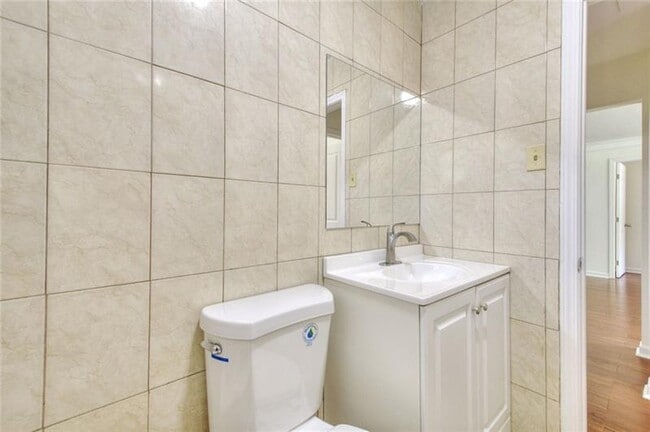 Building Photo - 3946 Green Oak Dr