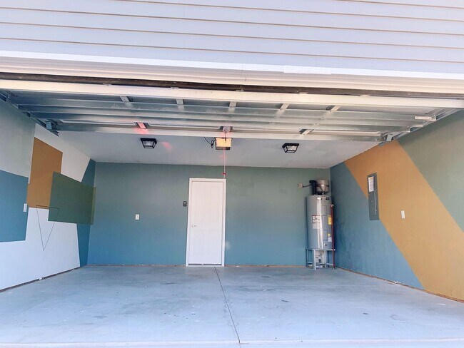 Building Photo - Townhome in Desirable Croatan Crossing Sub...