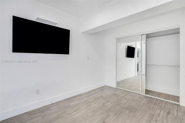Building Photo - 3675 SW 26th St