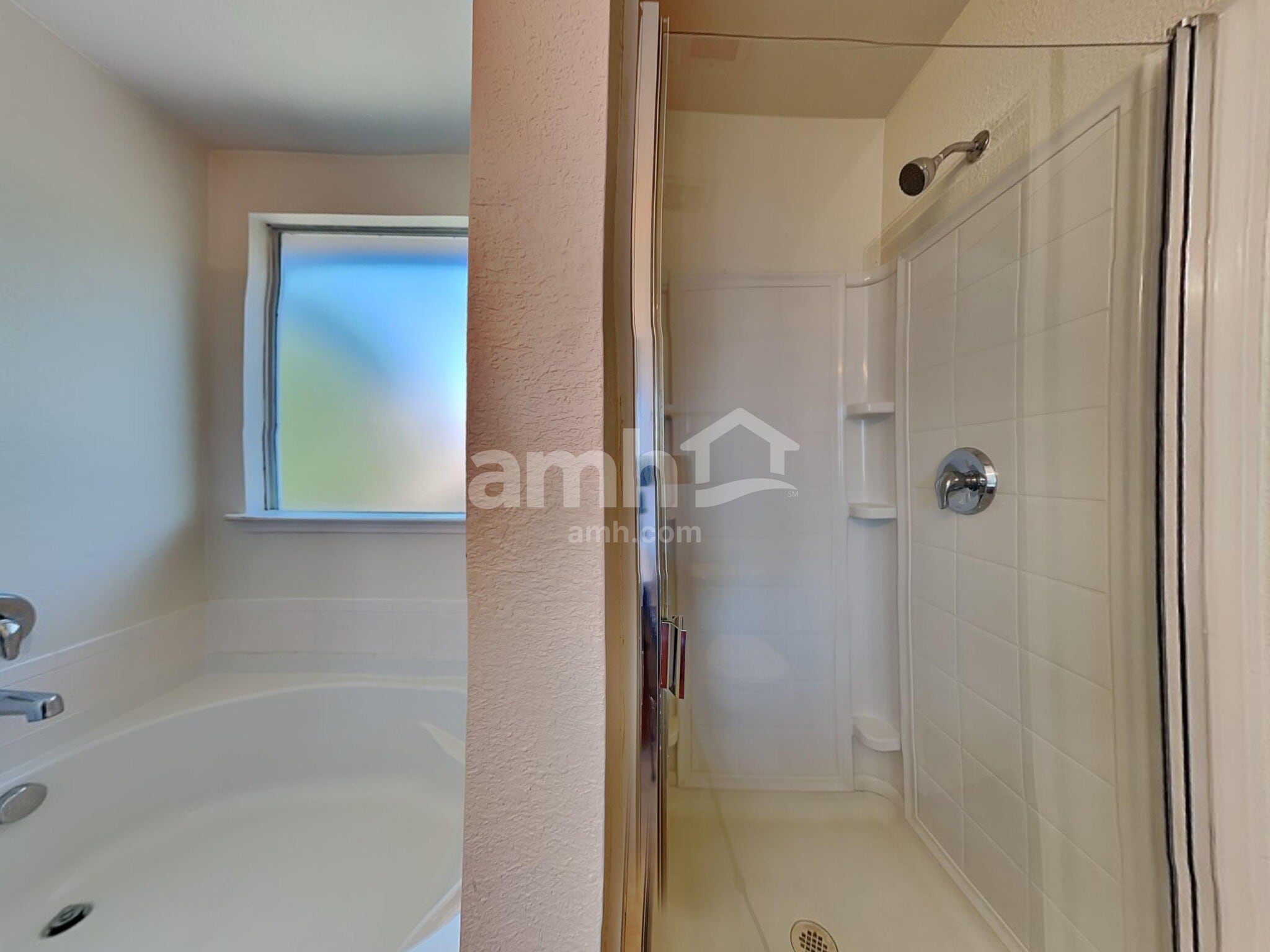 Building Photo - 10624 Cochron Dr