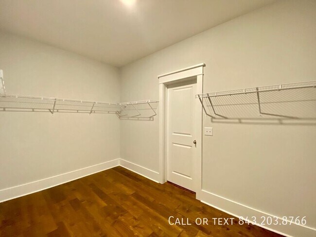 Building Photo - 478 Woodspring Rd