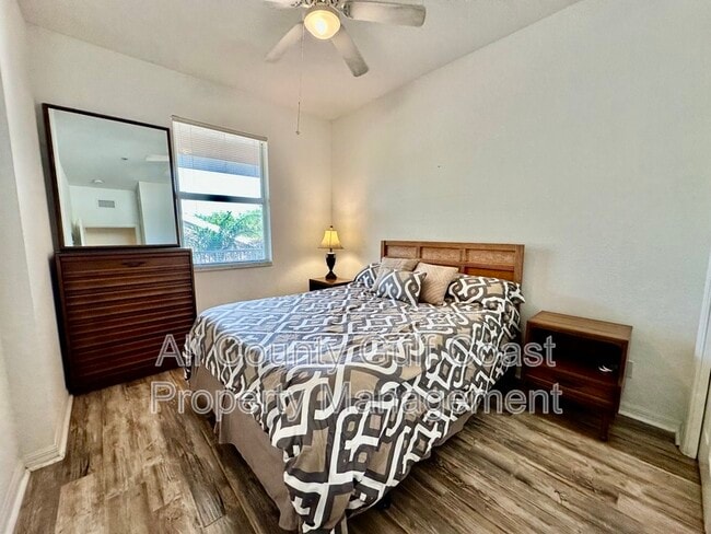 Building Photo - 803 Fairwaycove Ln