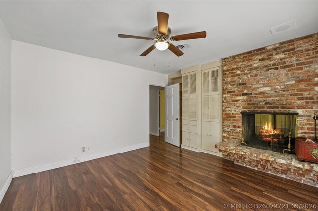 Building Photo - 167 Beacon Ln