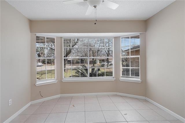 Building Photo - 1402 Shakespeare Ct