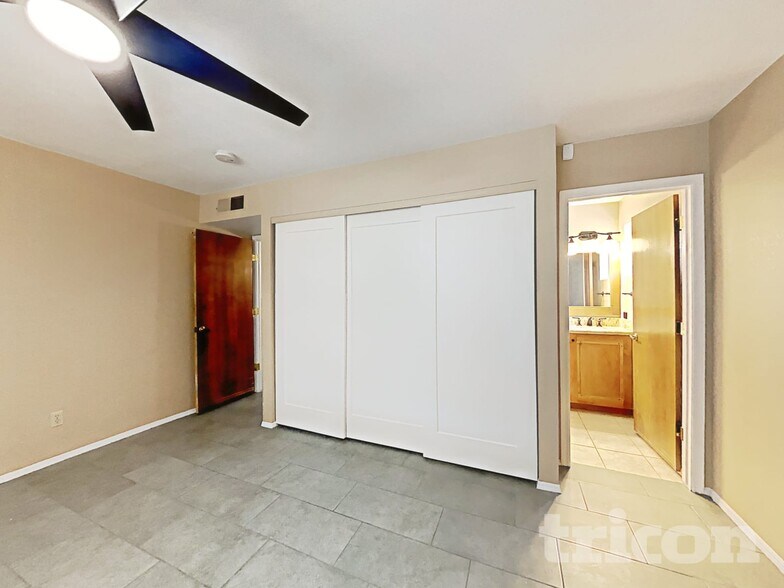 Building Photo - 4140 W Pershing Ave