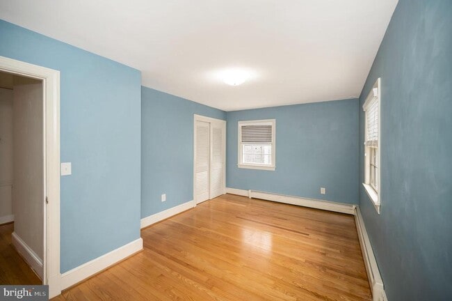 Building Photo - 1321 Royston St