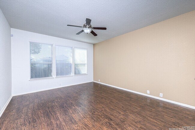 Building Photo - 12606 Texas Gold