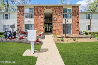 Building Photo - 18-7 Augusta Ct