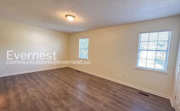 Building Photo - 1592 King James Dr