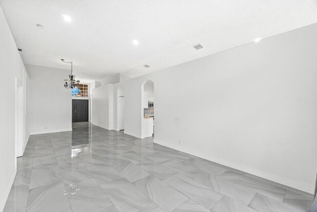 Building Photo - 7589 Colony Lake Dr