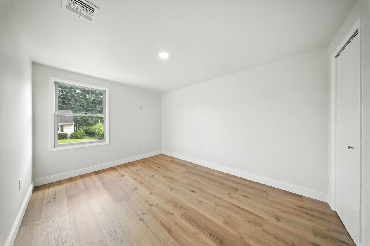 Building Photo - 155 Montgomery St