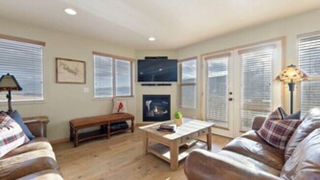 Building Photo - ** $750 OFF MOVE-IN ** Beautiful 3-Bedroom...