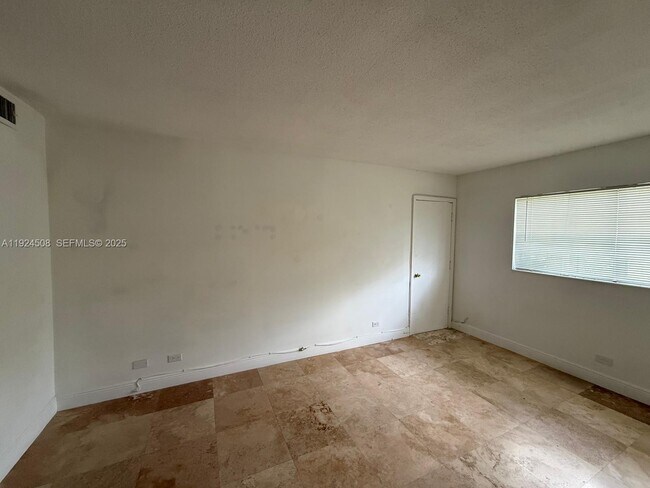 Building Photo - 8101 SW 72nd Ave