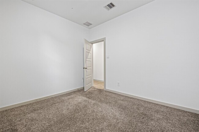 Building Photo - 12820 Tokenhouse Ln