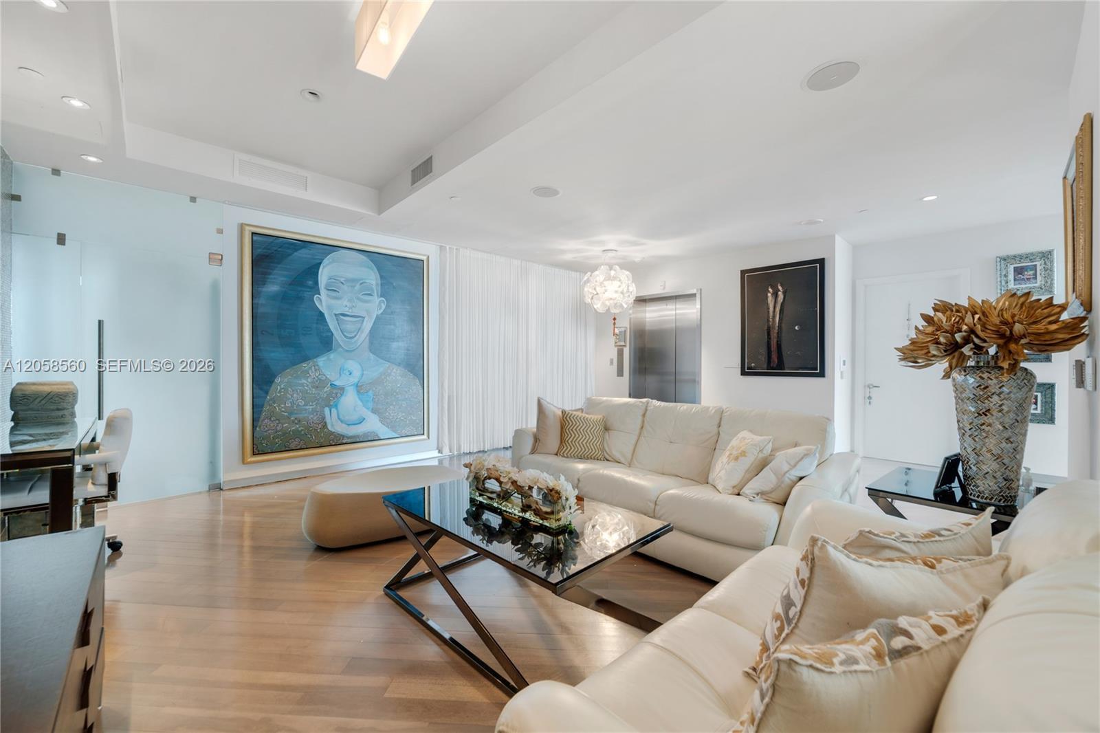 Building Photo - 1331 Brickell Bay Dr