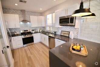 Building Photo - 1838 Thunder Mountain Dr