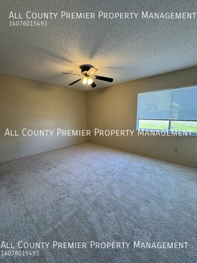 Building Photo - 2264 Greenview Cir