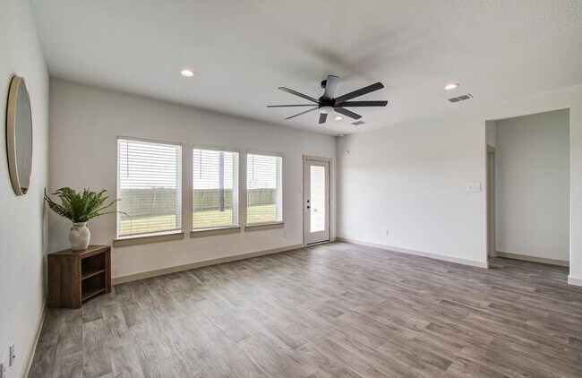 Building Photo - 14506 Rain Tree Dr