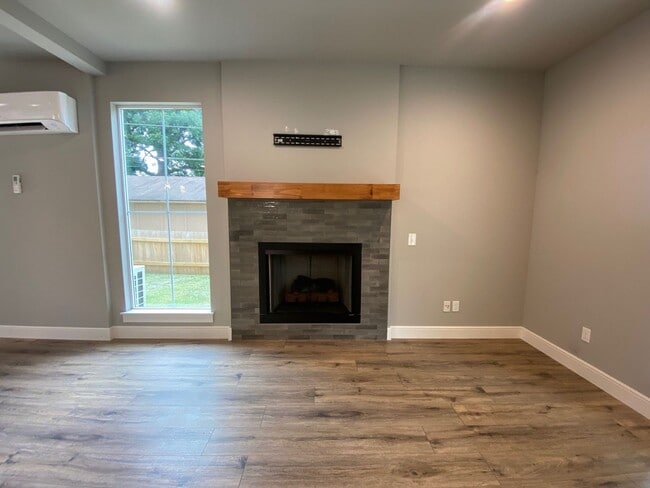 Building Photo - Beautiful home for rent in Coweta!!