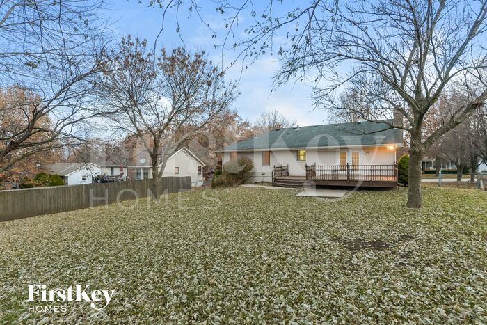 Building Photo - 207 W Heritage Dr