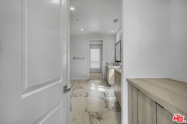 Building Photo - 20188 Marlow Ln