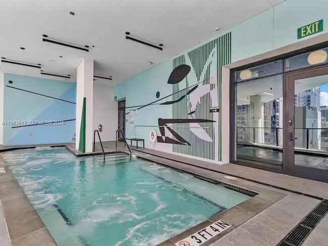 Building Photo - 398 NE 5th St