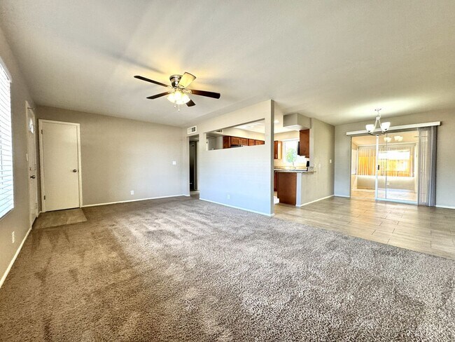 Building Photo - BEAUTIFUL 2 BEDROOM IN DREAMLAND VILLAS 55...