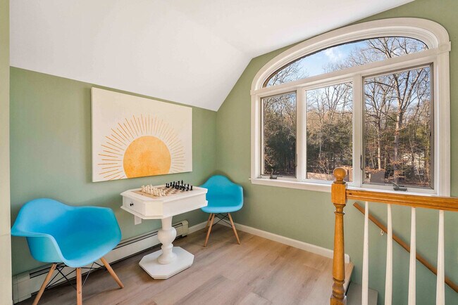 Building Photo - 1551 Wooded Acres Dr