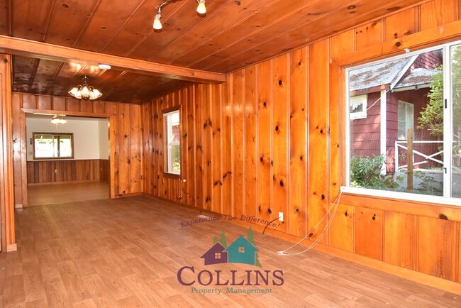 Building Photo - 10879 Gold Flat Rd