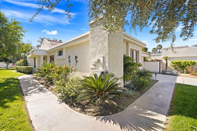 Building Photo - 68615 Paseo Soria