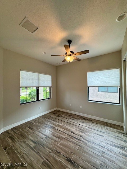 Building Photo - 2820 Cinnamon Bay Cir