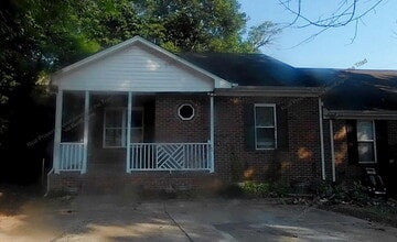 Building Photo - 2200 Eider Ct