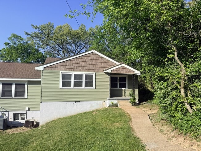 Building Photo - 3621 Monte Vista Dr