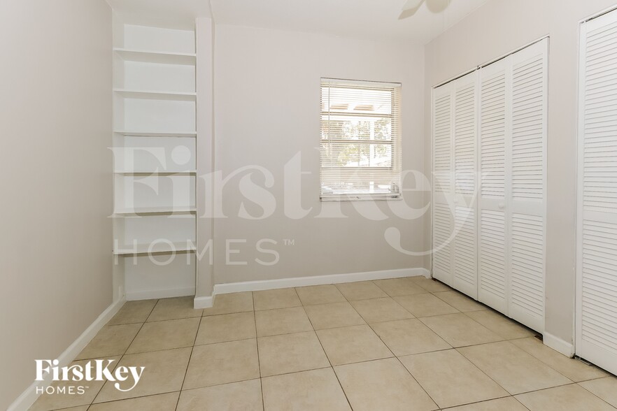 Building Photo - 3025 Robert Rd